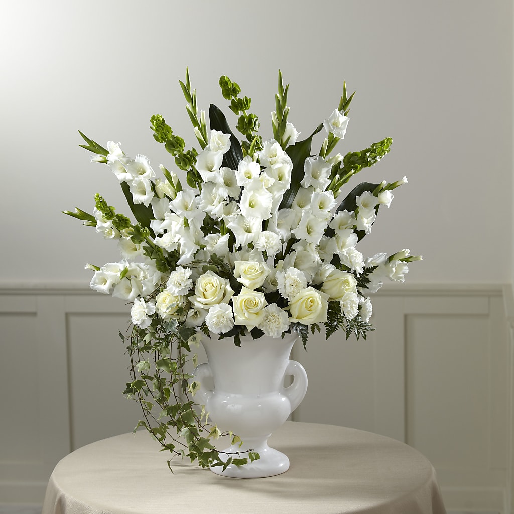 Fond Reflections Arrangement – Paola Parra Flowers, Clermont FL