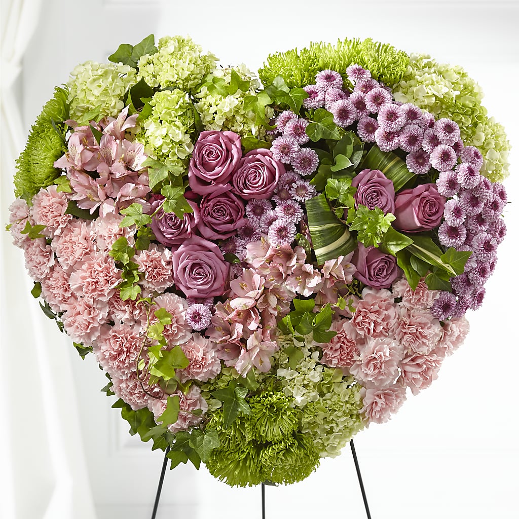 Heartwarming Standing Heart – Paola Parra Flowers, Clermont FL