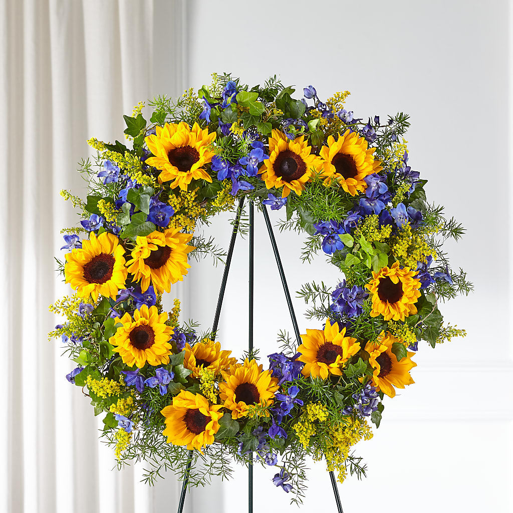 Bright Rays Wreath – Paola Parra Flowers, Clermont FL