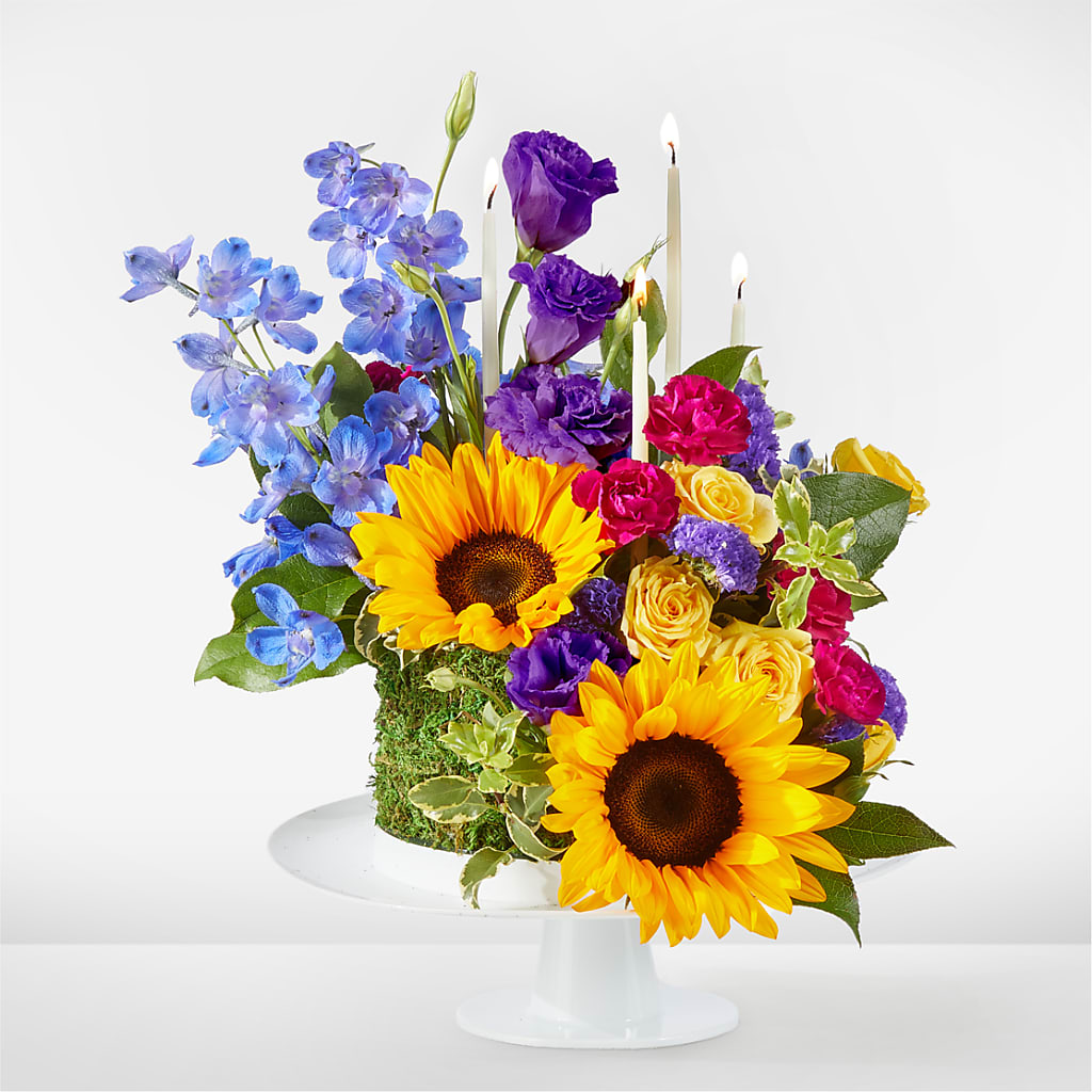 Star of the Day Floral Cake – Paola Parra Flowers, Clermont FL