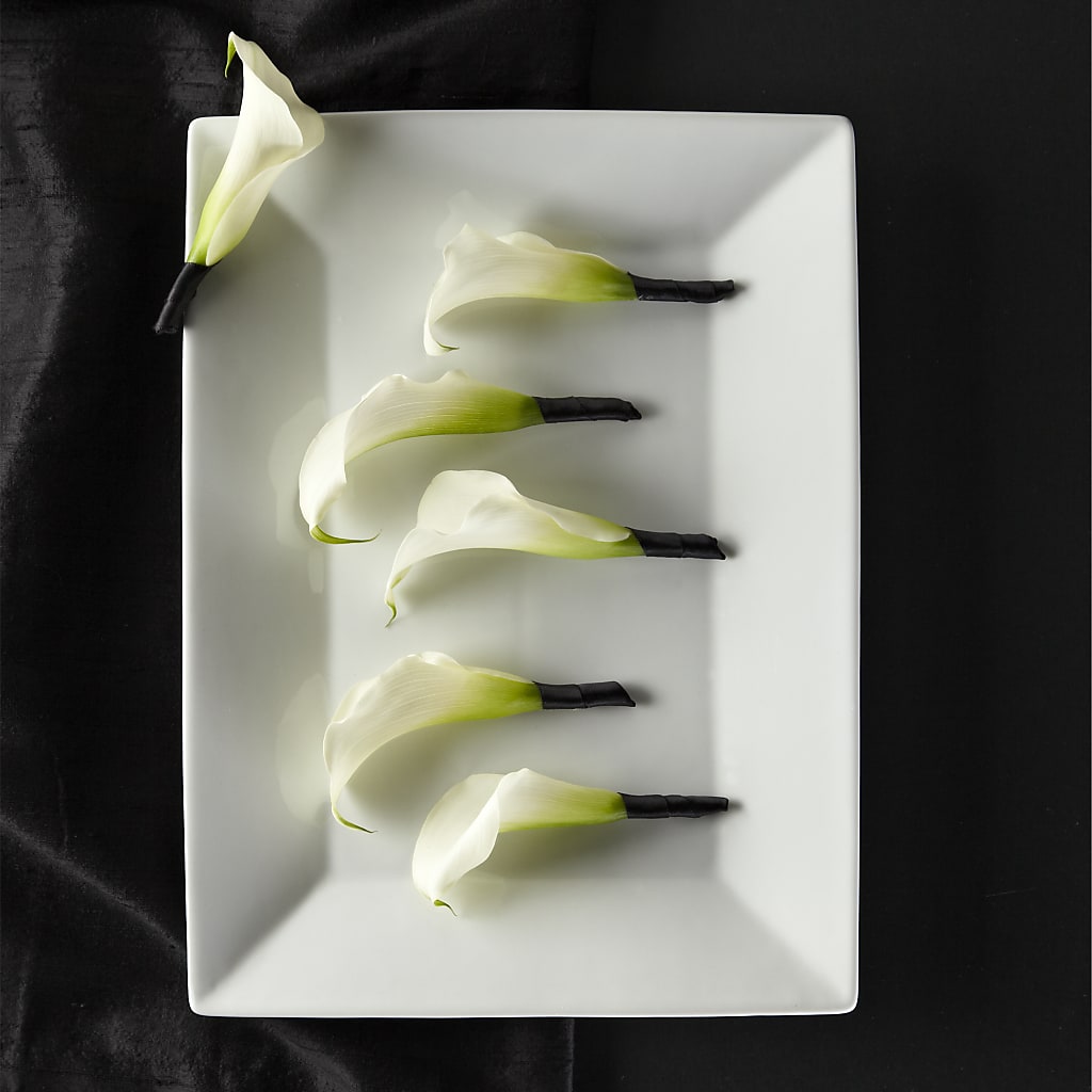 Calla Lily Promise Boutonniere – Paola Parra Flowers, Clermont FL