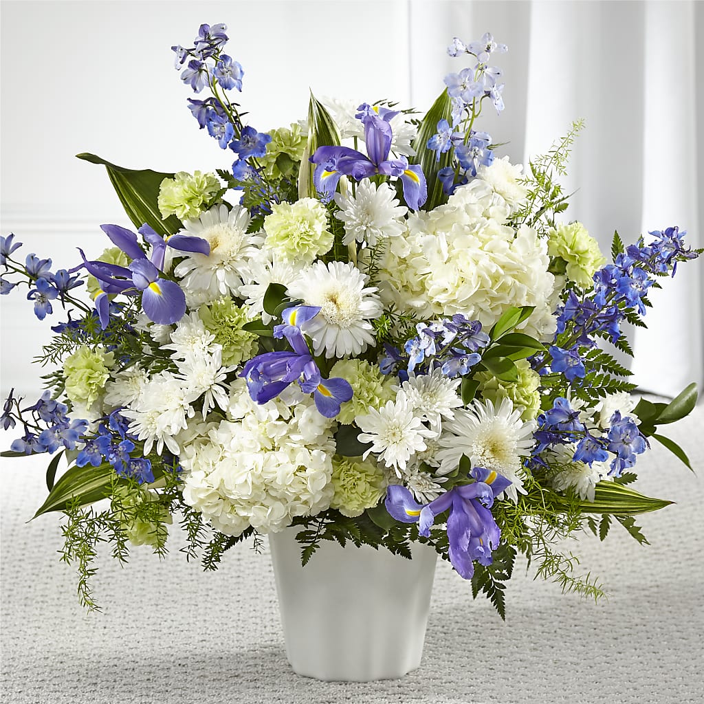 Soft Serenity Floor Basket –  Paola Parra Flowers, Clermont FL