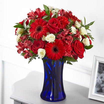 Hearts Embrace Bouquet –  Paola Parra Flowers, Clermont FL