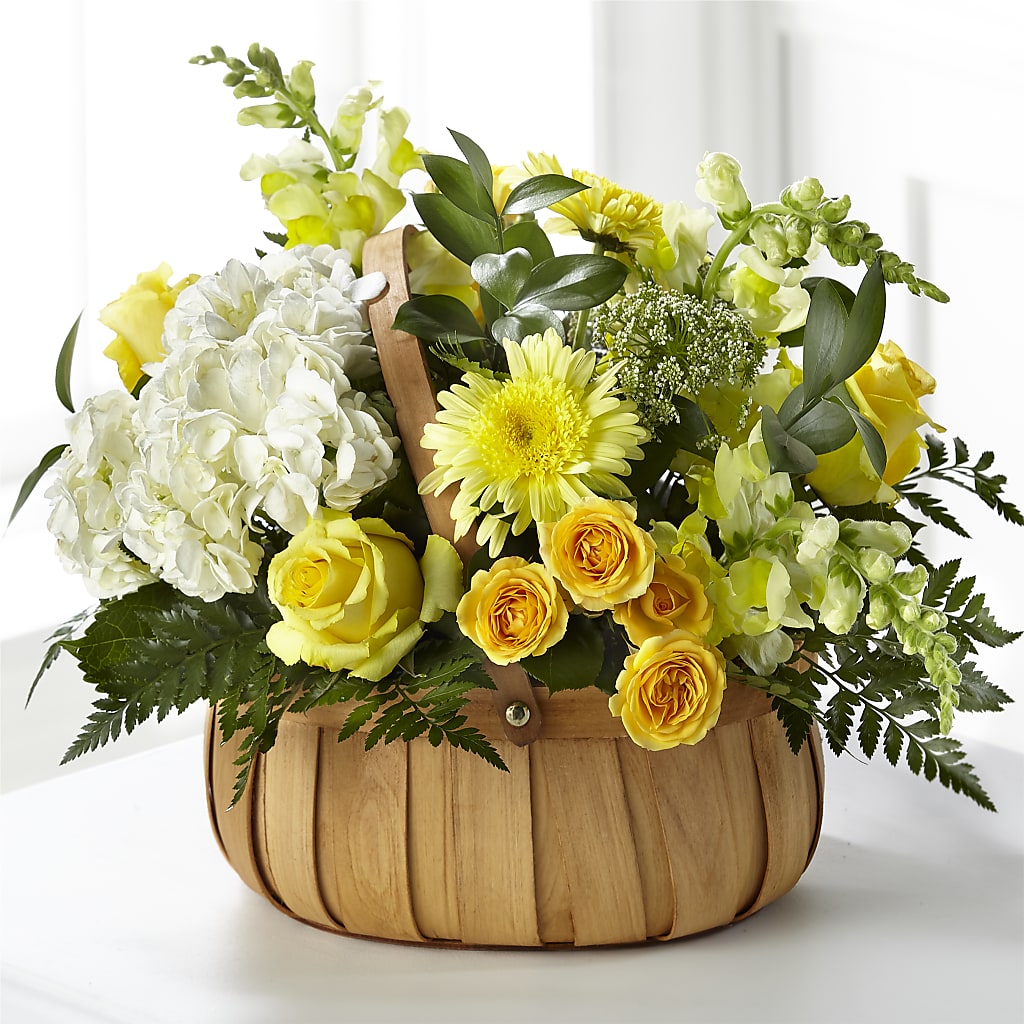 Rustic Remembrance Basket –  Paola Parra Flowers, Clermont FL