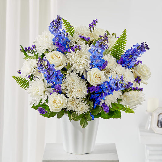 Hold Dear Tabletop Basket –  Paola Parra Flowers, Clermont FL