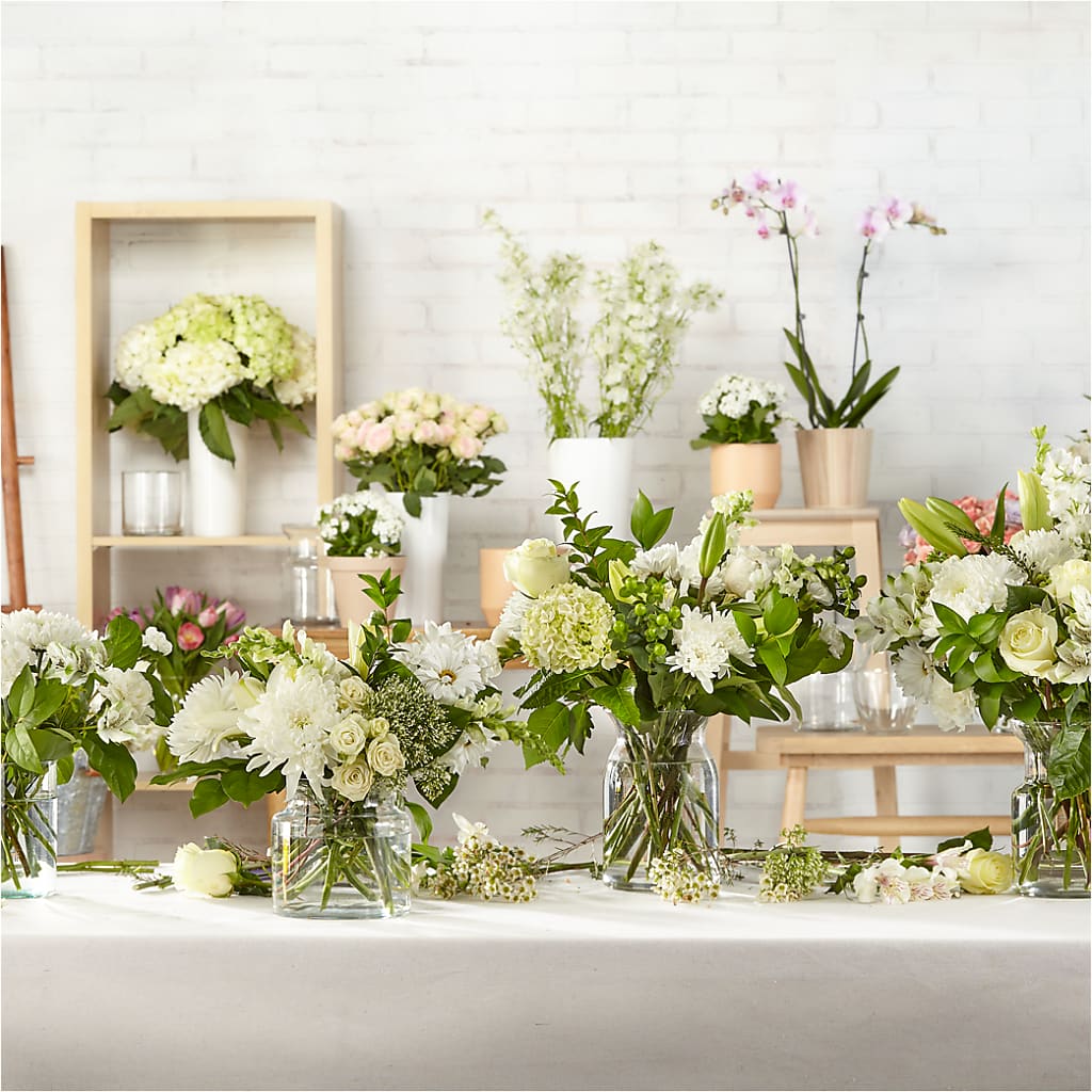 Classic Ivory – A Florist Original –  Paola Parra Flowers, Clermont FL