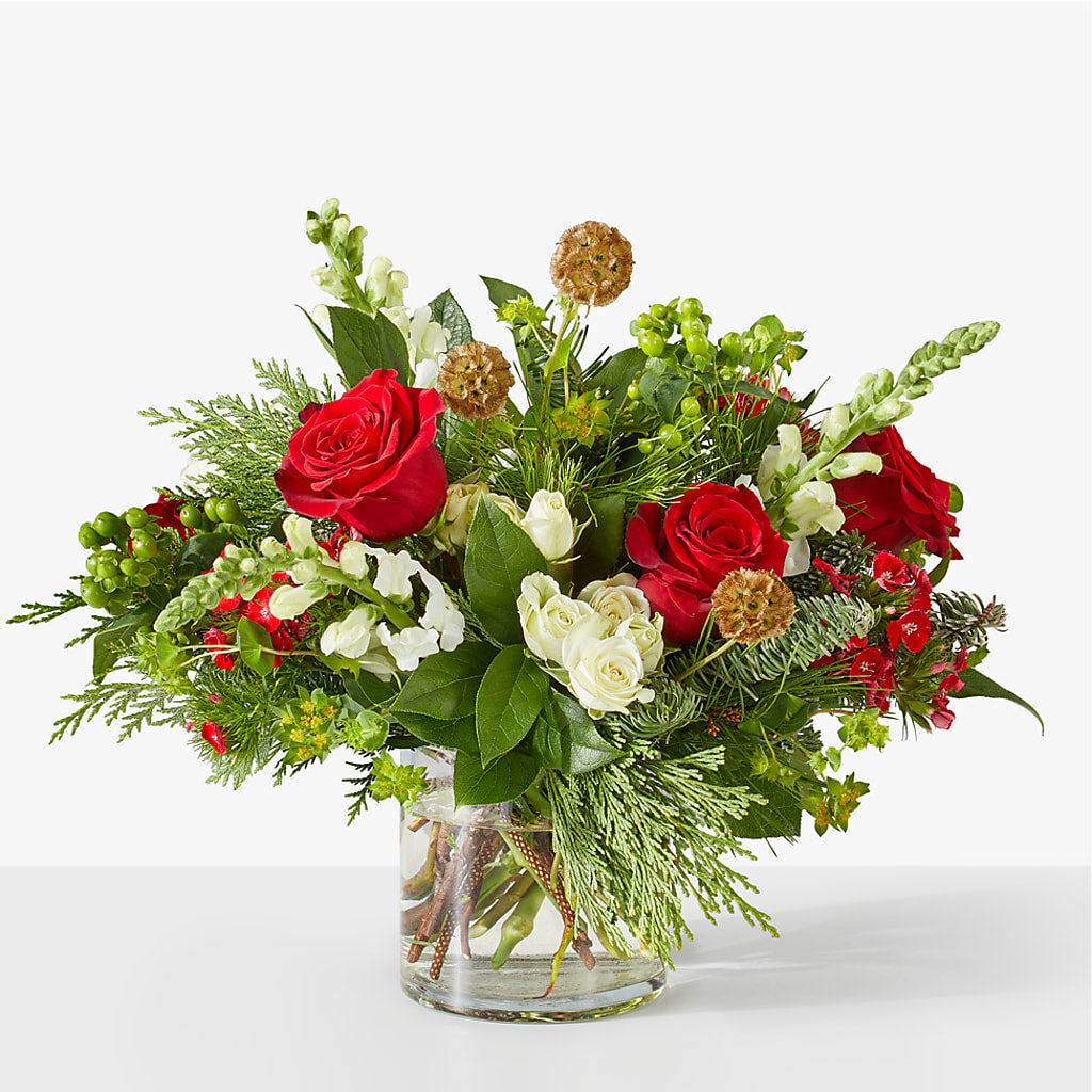 Deck the Halls Bouquet –  Paola Parra Flowers, Clermont FL