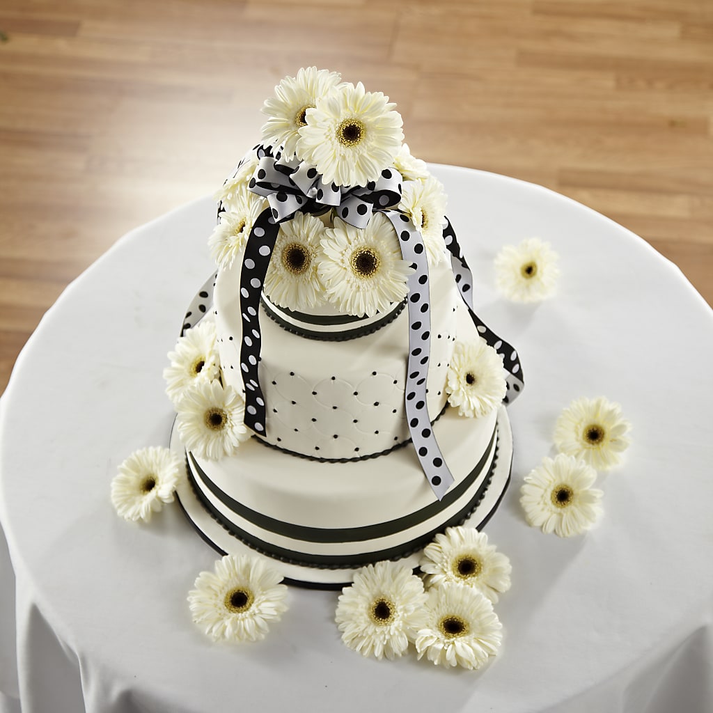 Simple Sophistication Cake Décor –  Paola Parra Flowers, Clermont FL