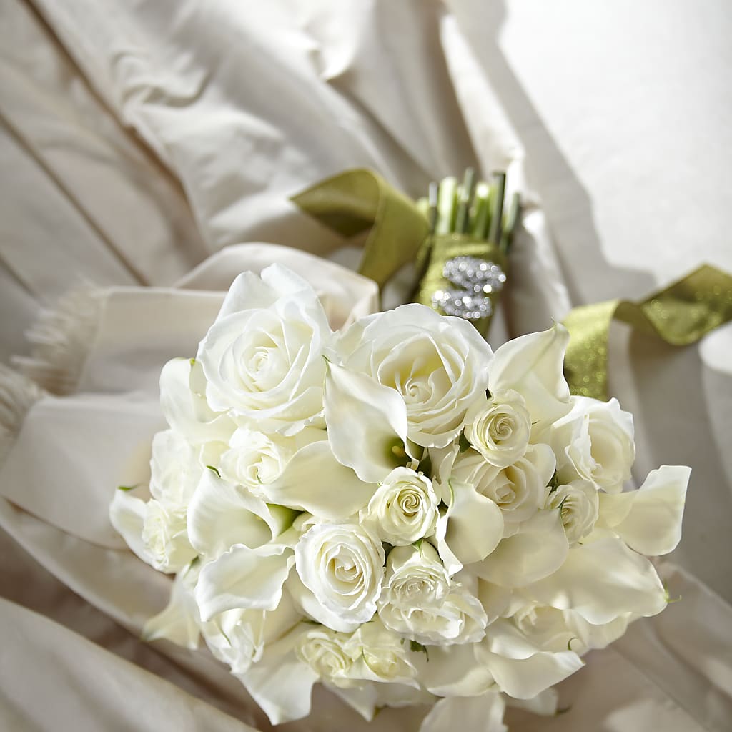 Serene Highness Bouquet –  Paola Parra Flowers, Clermont FL